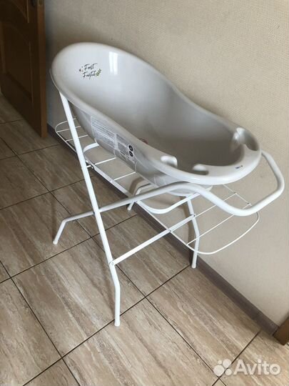 Подставка под ванну и ванна детская