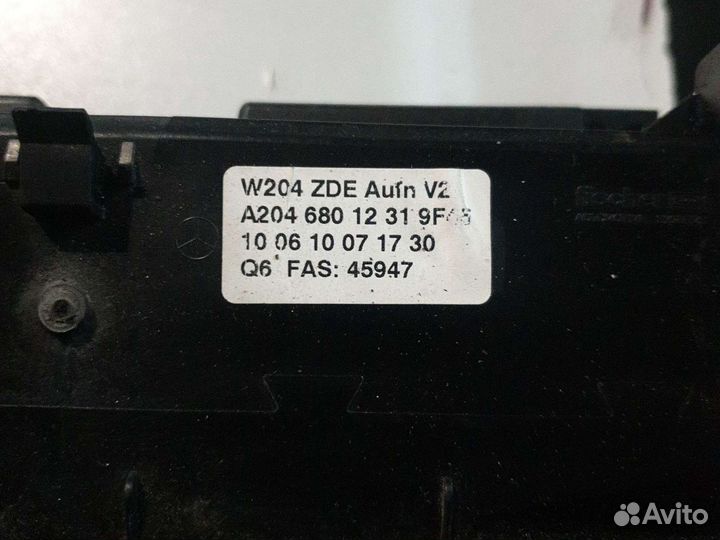 Монитор мерседес w204