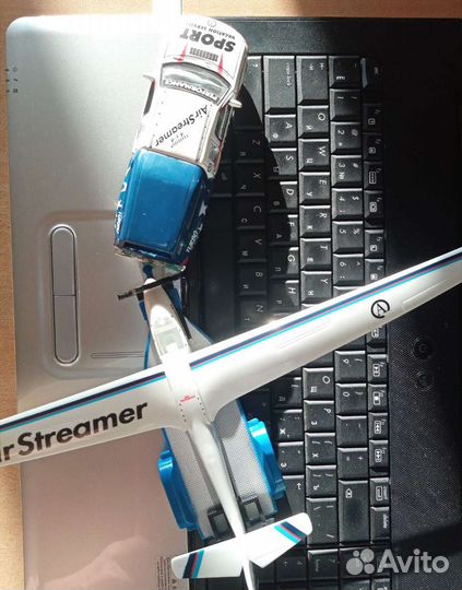 Игрушка модель+пилотируемый