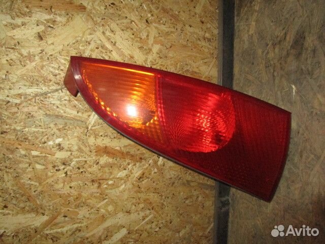 Фонарь задний правый Ford Focus I 1998-2004 (хэтчб