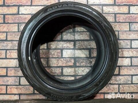 Yokohama Advan Sport V105 245/40 R18