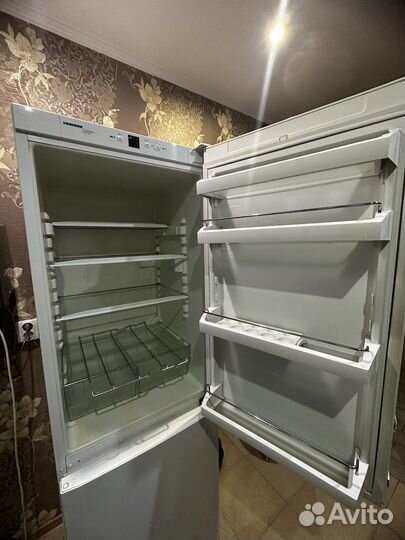 Холодильник liebherr