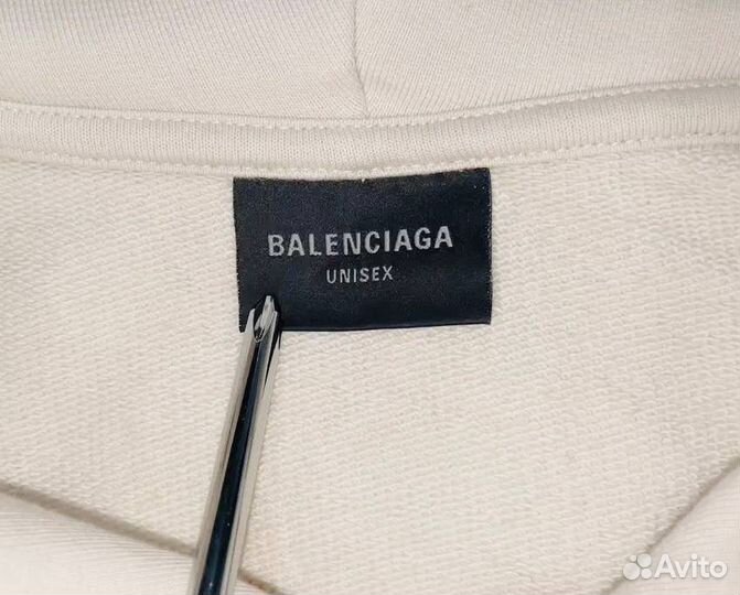 Balenciaga be different худи