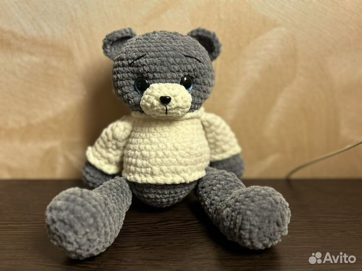 Плюшевый мишка вязаный