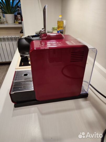 Кофемашина капсульного типа DeLonghi EN 550