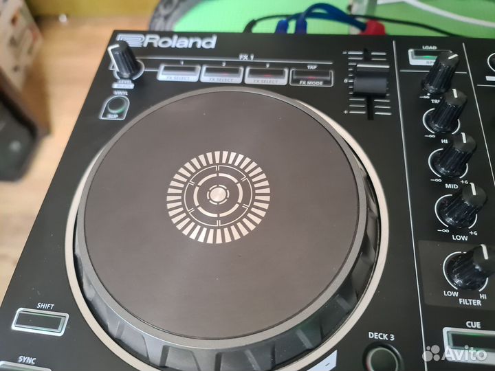 Dj контроллер Roland dj202
