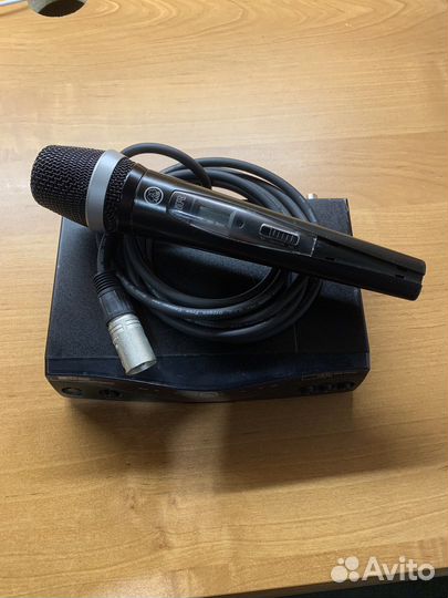 Микрофон AKG