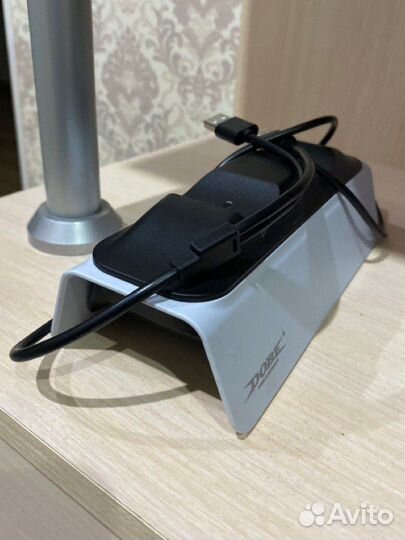 Зарядная станция доя геймпадов ps5
