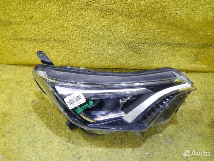 Фара правая Toyota RAV4