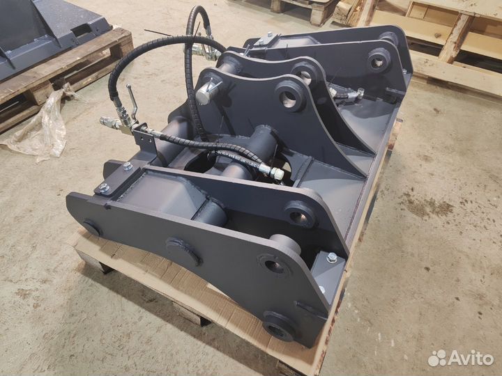 Быстросъем гидравлический для погрузчика Terex TLB