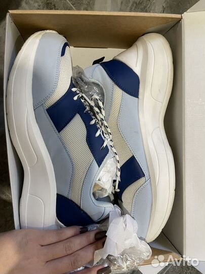 Кроссовки женские 40 размер бу