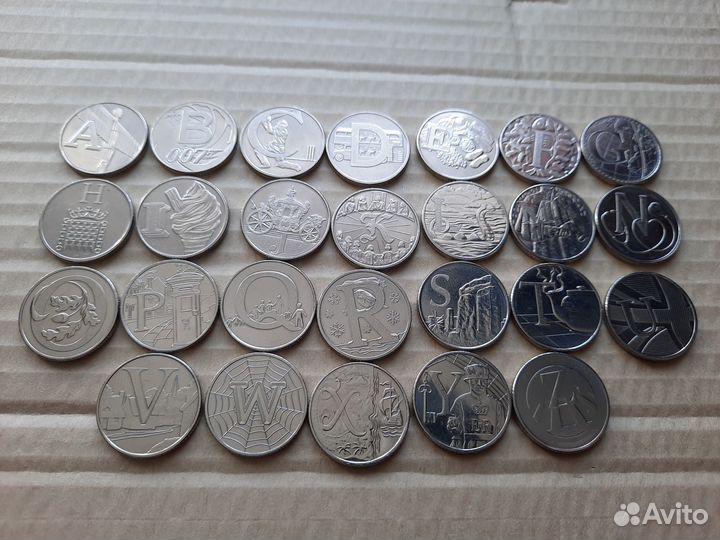 Великобритания 10 пенсов. Английский алфавит. 2018