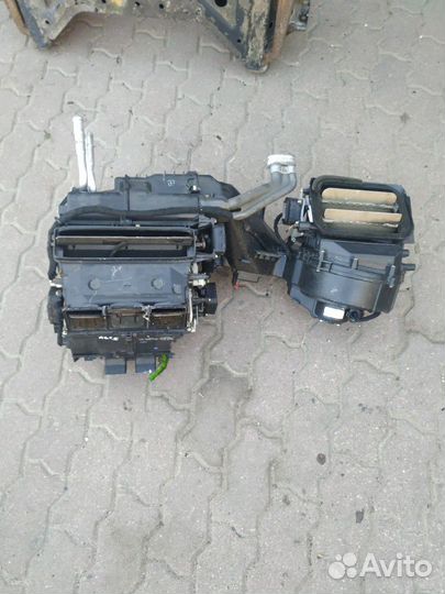 Ауди а6с5 Корпус печки климата оригинал
