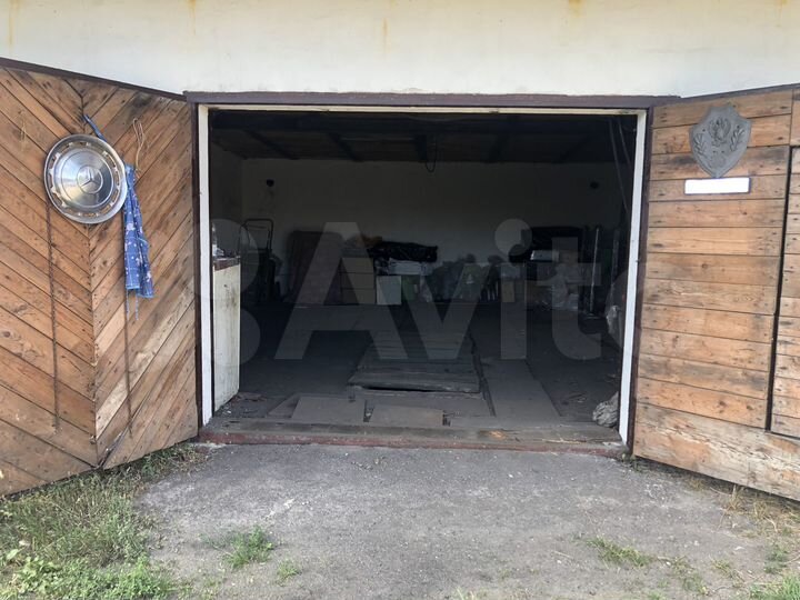 Гараж, > 30 м²