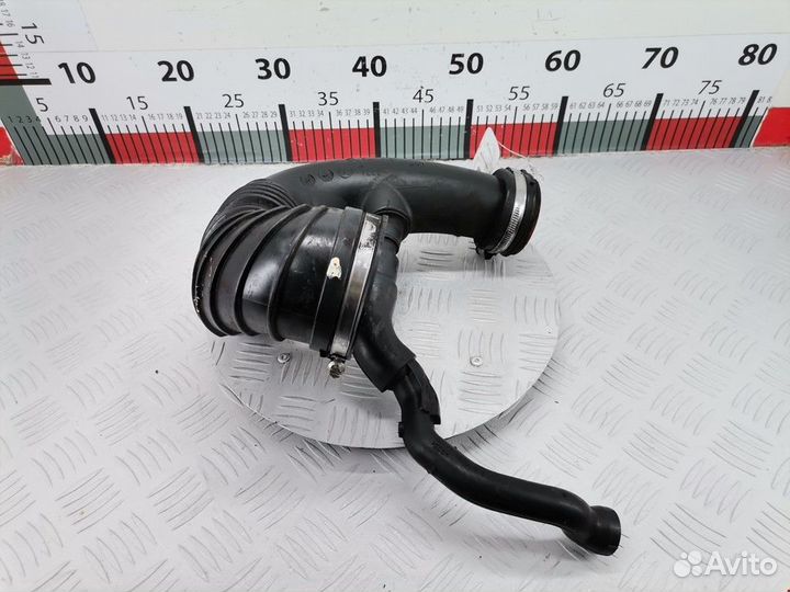 Патрубок воздушного фильтра Mercedes-Benz C-Класс