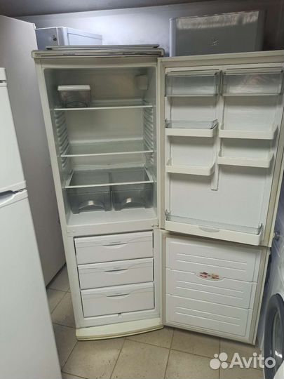 Холодильник 180см