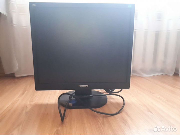 Монитор philips 19