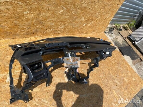 Торпеда / панель Lexus UX (2018-2023)