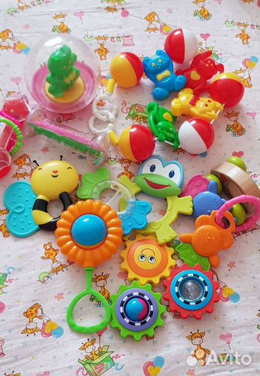 Игрушки пакетом от 0 до 1,5 года