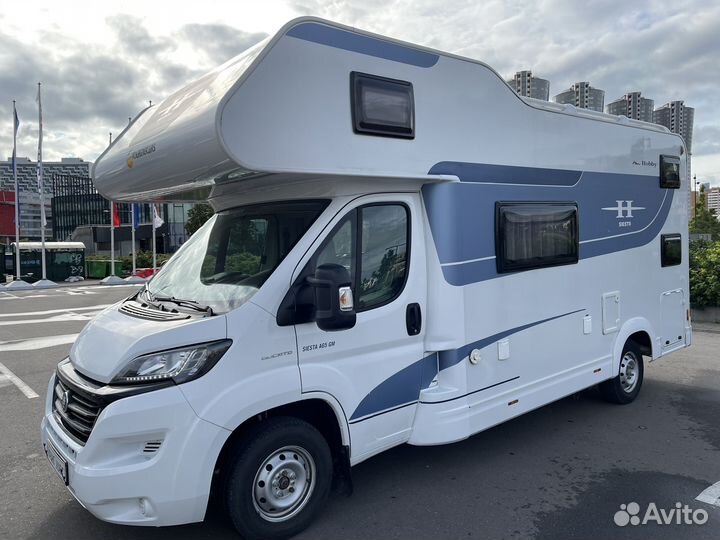 Полуинтегрированный Hobby Siesta, 2016