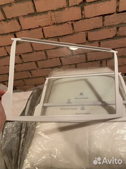 Полки и ящики для холодильника Indezit B 15.025