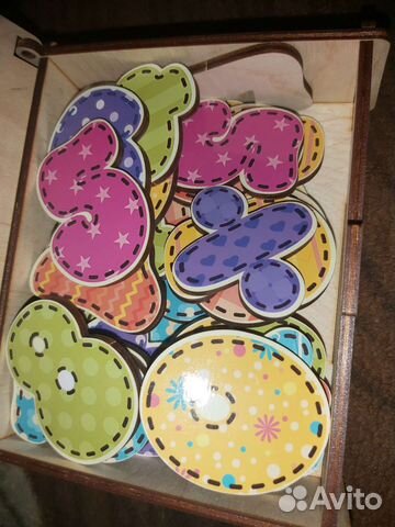 Деревянные цифры на магнитах