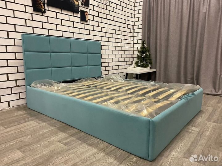 Кровать с фабрики новая