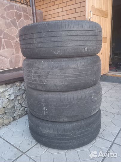 Goodyear EfficientGrip SUV 225/55 R18