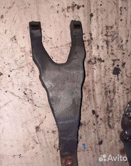 Вилка сцепления Mazda MPV LW 2002