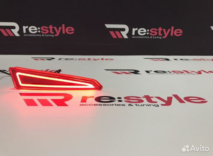 Катафоты в задний бампер Lexus RX350 K1978