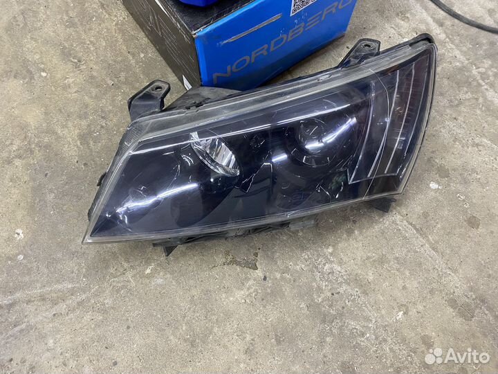 Передние фары Bi-LED Geely emgrand ec7