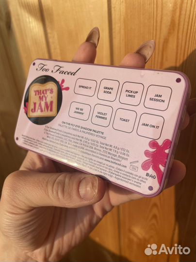Палетка теней too faced