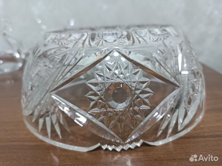 Ваза хрустальная