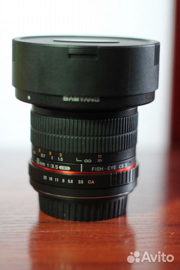 Samyang 8mm fish-eye для Canon с коробкой