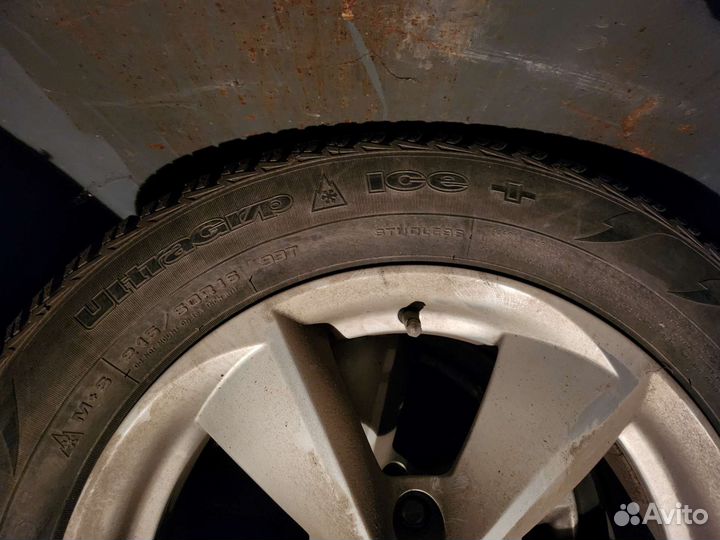 R16 Goodyear UltraGrip Ice 215/60, PCD 5x112 DIA 57.1