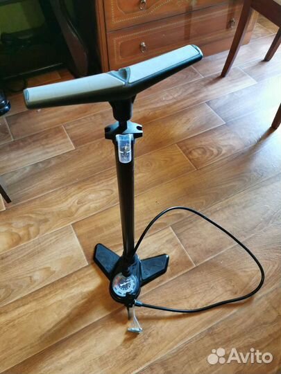 Велосипедный насос с манометром. Новый