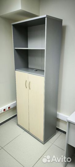 Шкаф распашной и с открытыми полками, бежевый