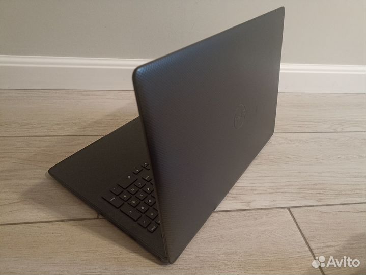 Свежий Dell Full HD i3-10Gen, 8gb,SSD256