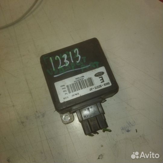 Реле бензонасоса Ford Focus 1