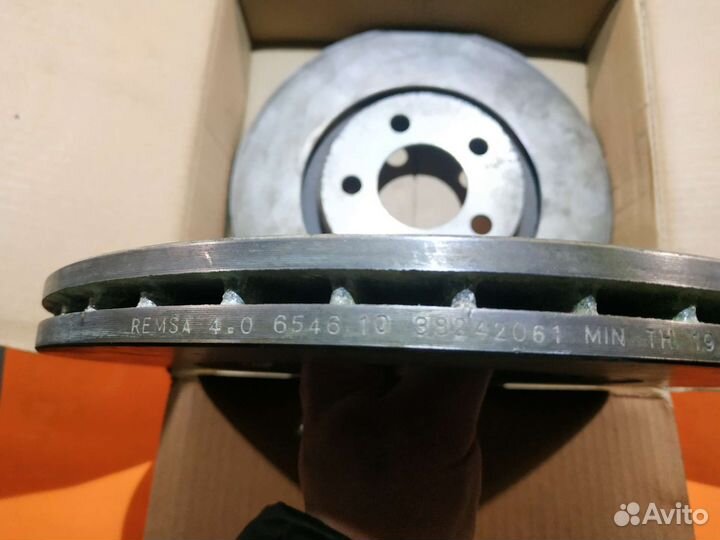 Диски тормозные передние (новые) remsa 654610