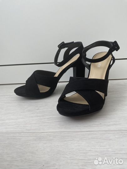 Босоножки женские 36