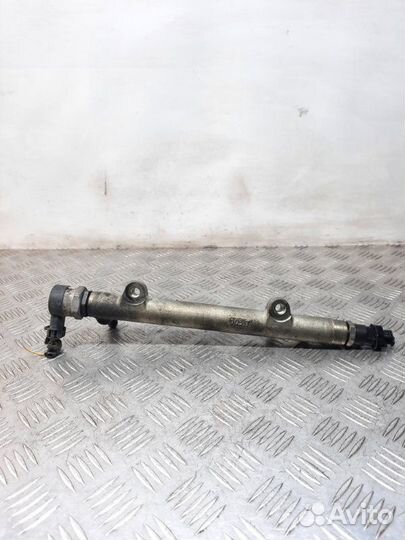 Регулятор давления топлива Toyota Yaris хэтчбэк