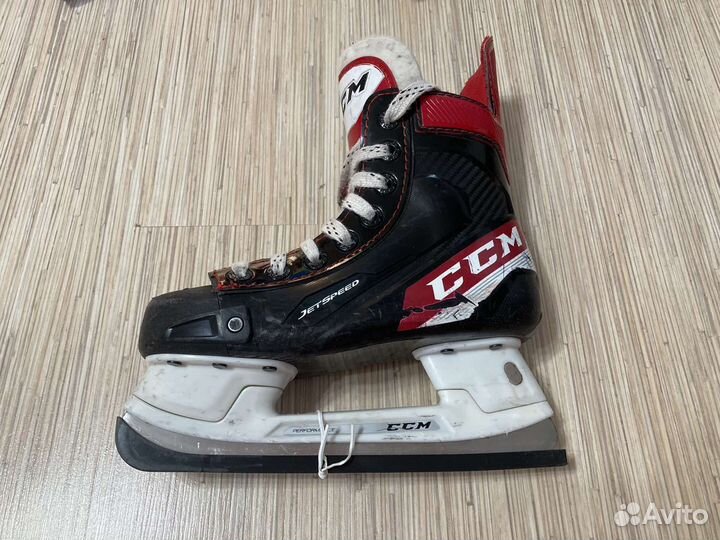 Детские коньки CCM jetspeed YTH