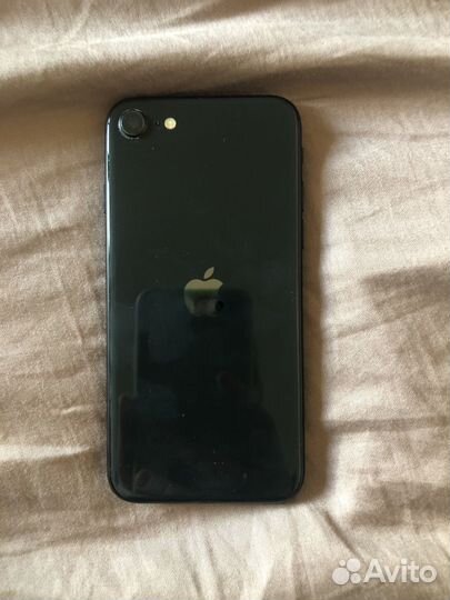 iPhone SE, 128 ГБ