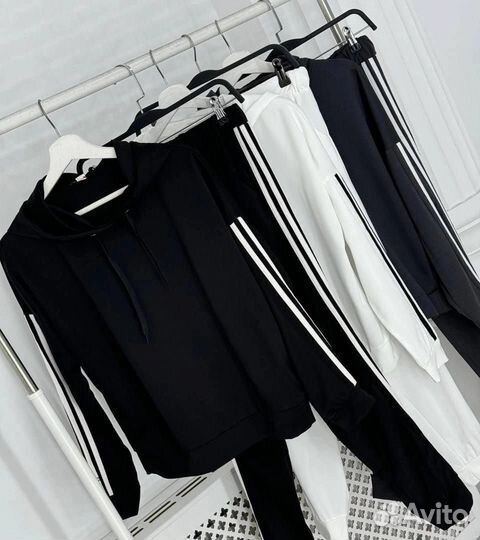 Костюм спортивный