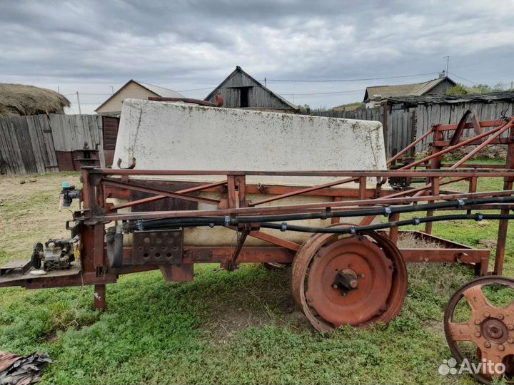 Разбрасыватель удобрений Агропромсельмаш А-116, 1999