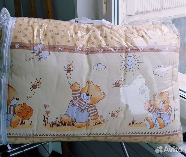 Бортики на кровать, круг для плавания на шею