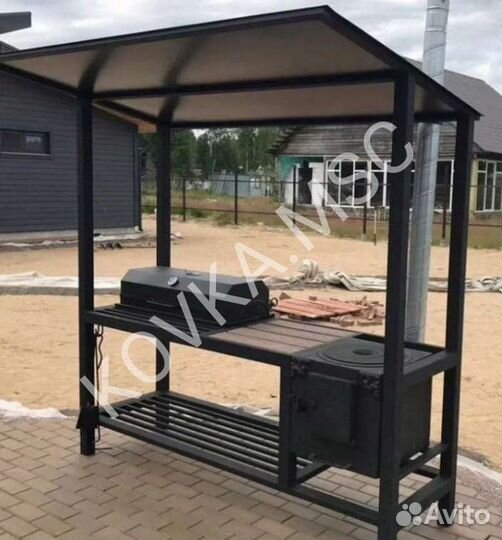 Мангал с крышей