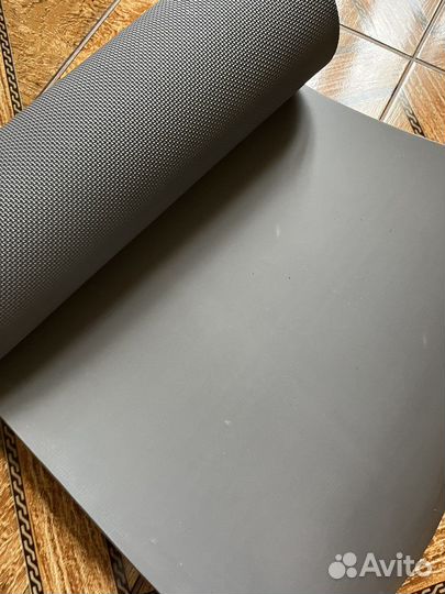 Коврик для йоги и фитнеса