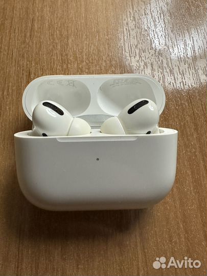 Наушники Apple AirPods Pro